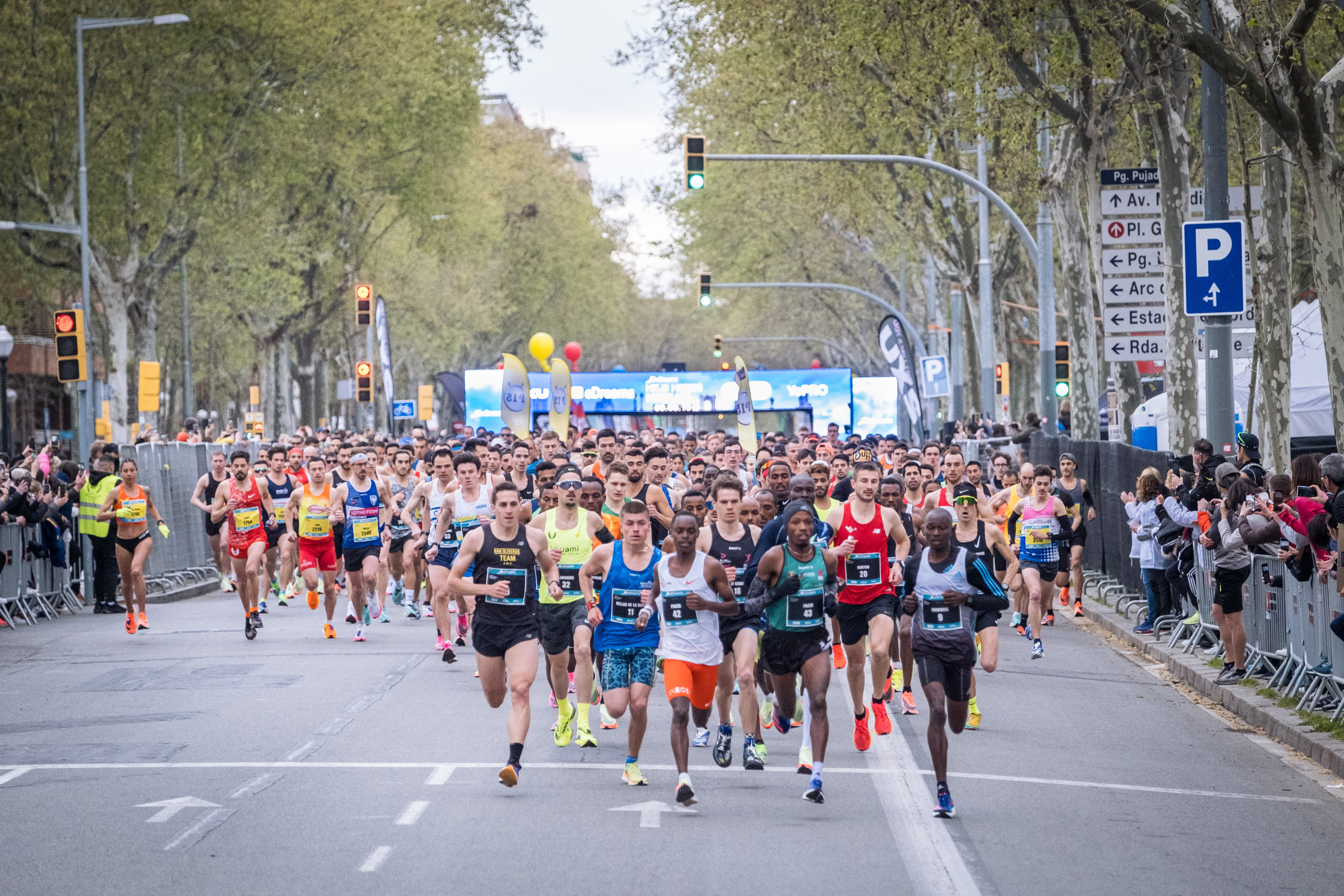 participantes en un momento de la carrera