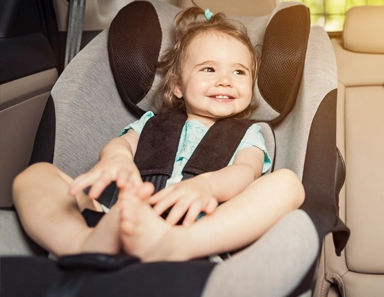 Conoce la nueva normativa de sillita de coche para tus niños